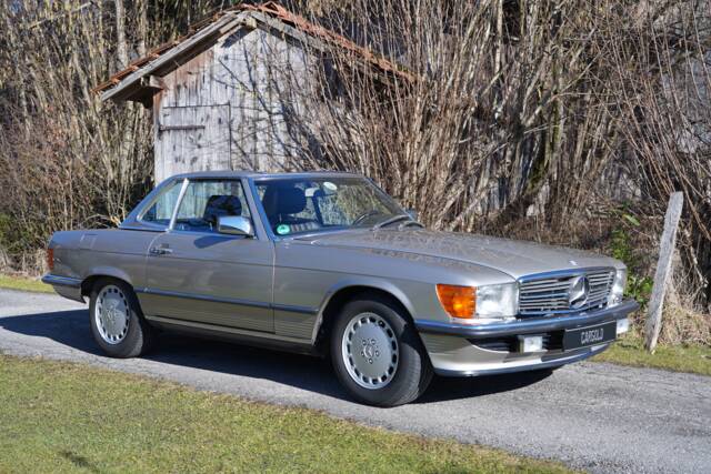 Image 1/8 de Mercedes-Benz 420 SL (1986)