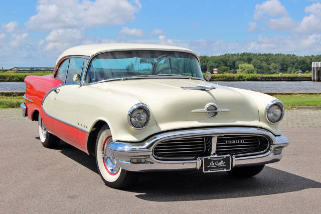 Image 1/22 of Oldsmobile 98 Starfire (1956)