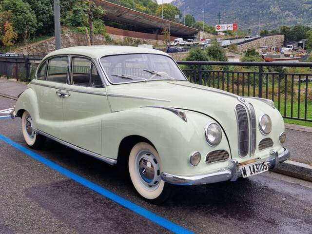 Image 1/7 de BMW 502 - 3,2 Litre (1956)