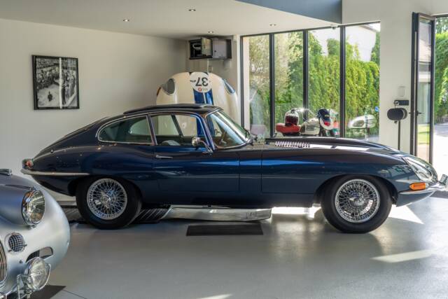 Image 1/23 de Jaguar Type E 4.2 (1967)