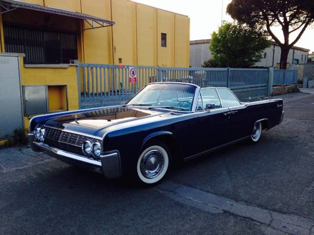 Afbeelding 1/15 van Lincoln Continental Convertible (1961)
