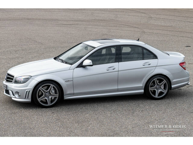 Imagen 1/32 de Mercedes-Benz C 63 AMG (2009)