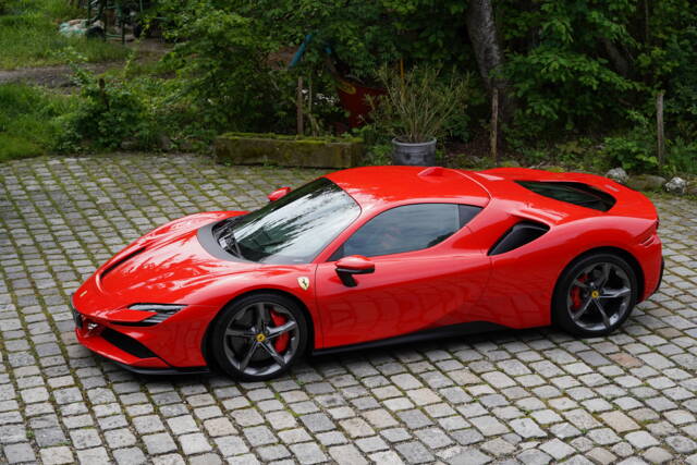 Bild 1/18 von Ferrari SF90 Stradale (2020)