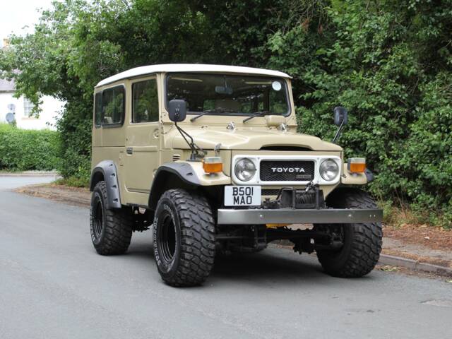 Bild 1/15 von Toyota Landcruiser FJ 45 (1984)