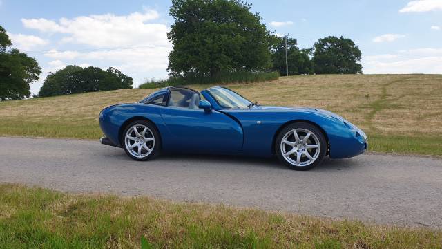 Image 1/16 de TVR Tuscan (2000)