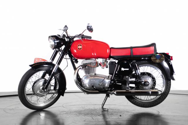Image 1/19 of Gilera DUMMY (1965)