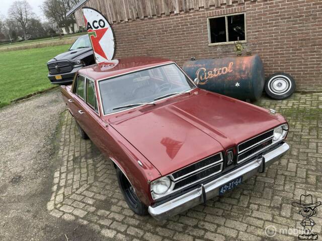 Image 1/39 of Plymouth Valiant 3.7 L (1968)