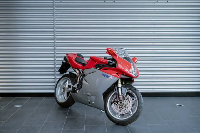 Image 1/15 of MV Agusta DUMMY (2006)