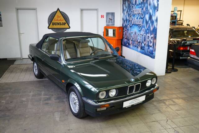 Image 1/25 of BMW 320i (1988)