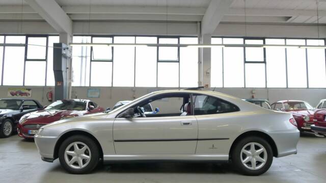 Imagen 1/32 de Peugeot 406 Coupé 2.0 16V (2000)