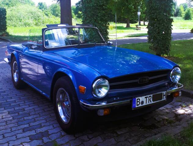 Image 1/54 of Triumph TR 6 (1975)