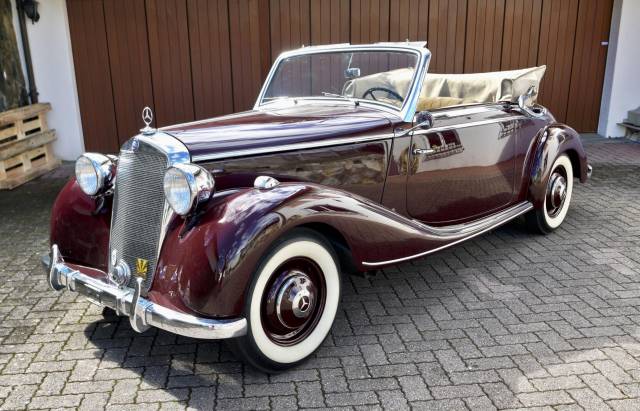Immagine 1/49 di Mercedes-Benz 170 S Cabriolet A (1947)