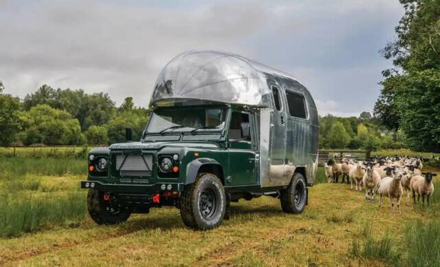 Image 1/41 of Land Rover Defender 110 Td5 (2002)