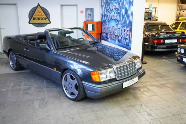 Bild 1/30 von Mercedes-Benz 320 CE (1993)
