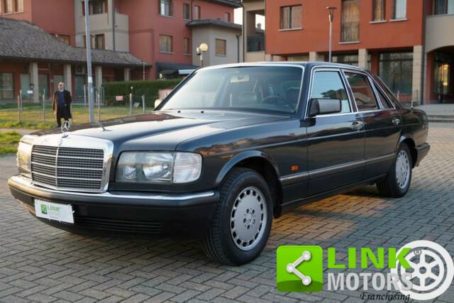 Image 1/10 de Mercedes-Benz 420 SE (1988)