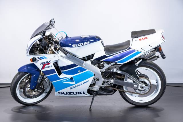 Immagine 1/50 di Suzuki DUMMY (1992)