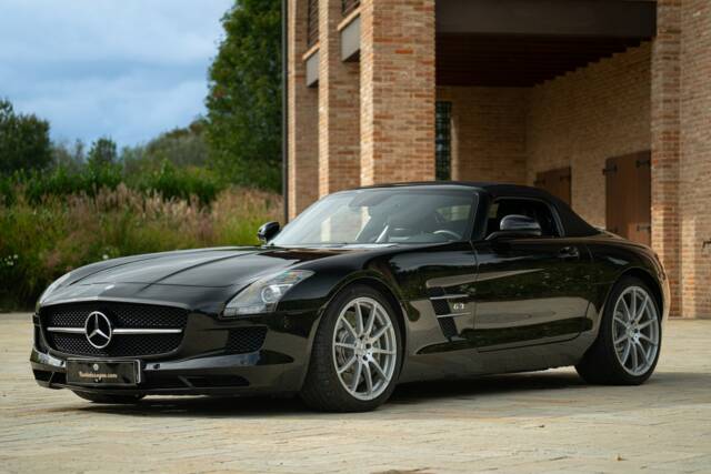 Afbeelding 1/50 van Mercedes-Benz SLS AMG Roadster (2011)