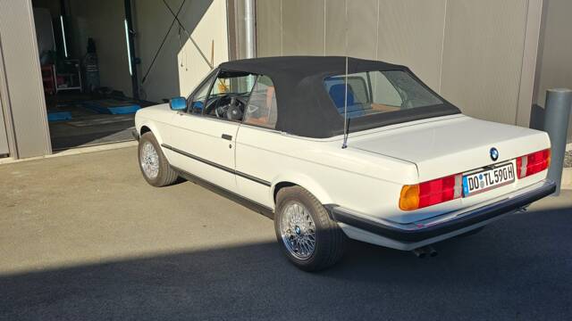 Afbeelding 1/67 van BMW 320i (1990)