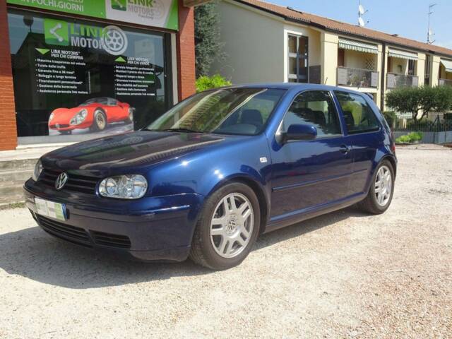Imagen 1/22 de Volkswagen Golf IV 1.8T GTI (1999)