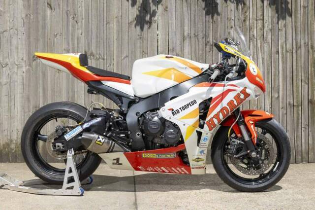 Bild 1/31 von Honda CBR 1000 RR Fireblade (2008)