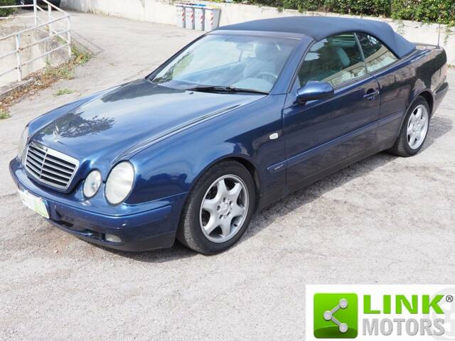 Immagine 1/10 di Mercedes-Benz CLK 230 Kompressor (1999)