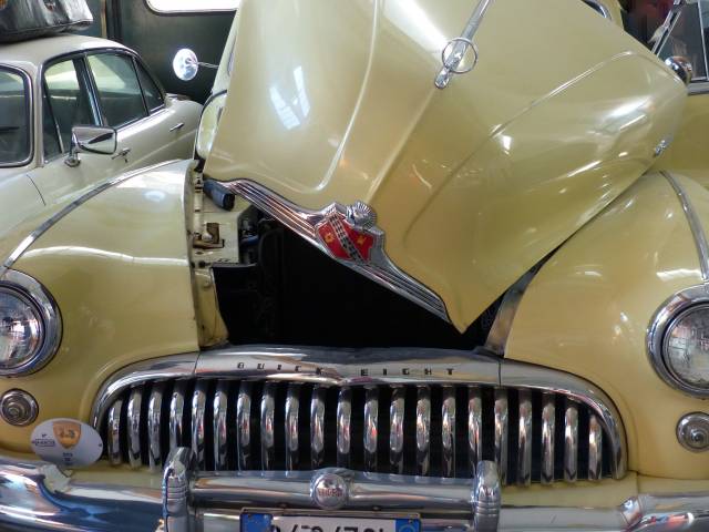Image 1/22 of Buick 50 Super Convertible (1947)