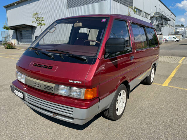 Imagen 1/8 de Nissan Vanette 2.4 (1988)