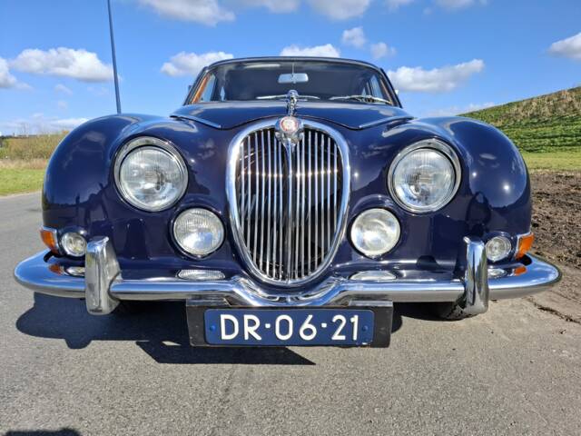 Bild 1/7 von Jaguar S-Type 3.8 (1966)