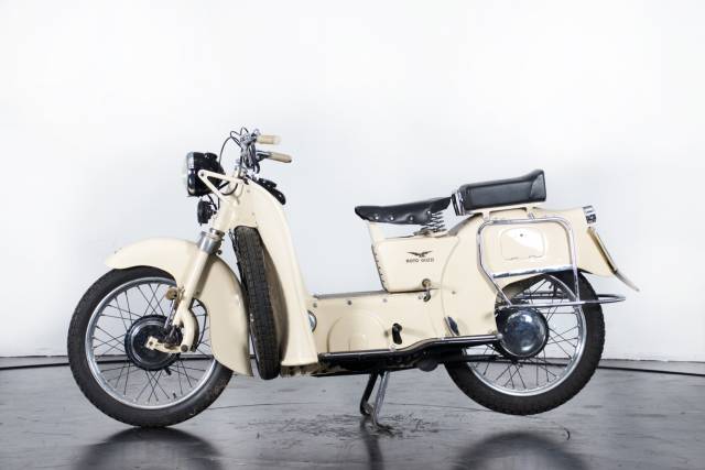 Image 1/15 of Moto Guzzi DUMMY (1951)