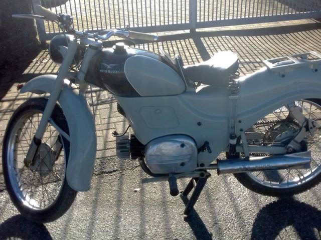 Bild 1/6 von Moto Guzzi DUMMY (1953)