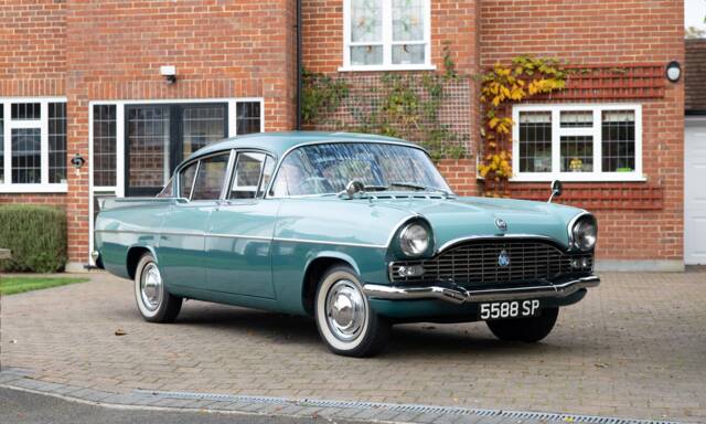 Image 1/50 of Vauxhall Cresta (1961)