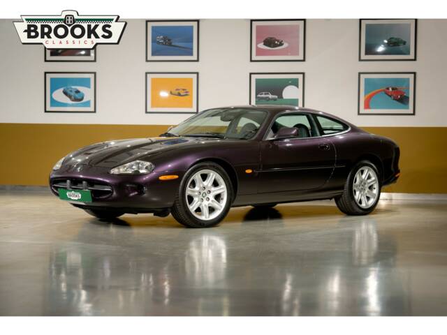 Image 1/28 of Jaguar XK8 4.0 (1999)