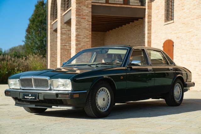 Afbeelding 1/50 van Daimler XJ 6 4.0 (1991)