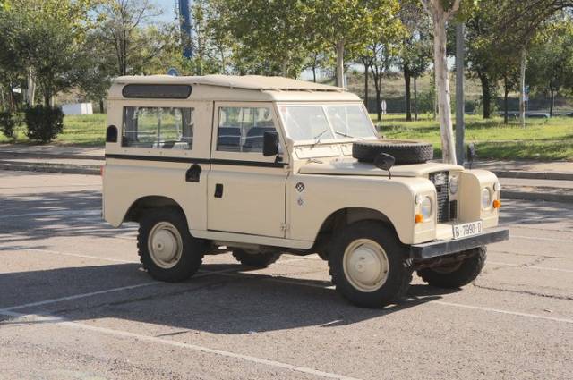 Bild 1/7 von Land Rover 88 Lightweight (1972)