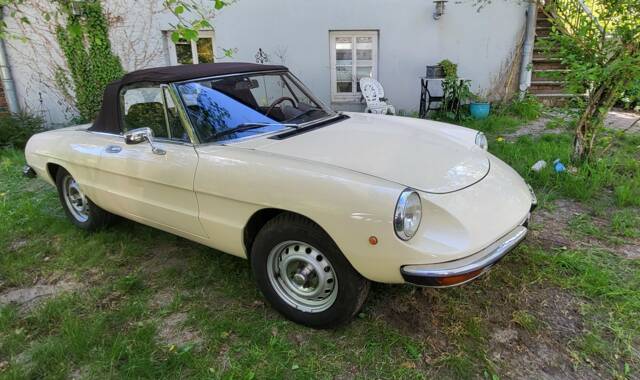 Immagine 1/37 di Alfa Romeo Spider Veloce 2000 (1982)