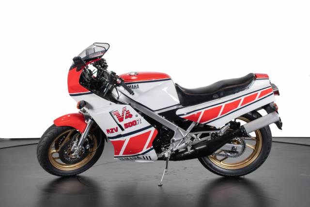 Imagen 1/30 de Yamaha DUMMY (1985)