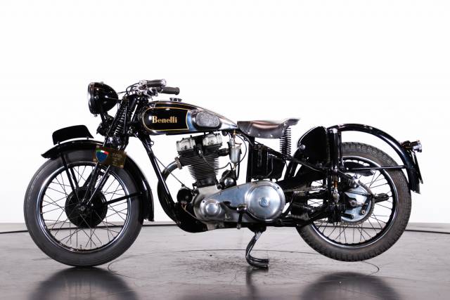 Afbeelding 1/16 van Benelli DUMMY (1940)