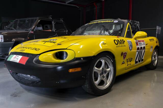 Image 1/25 of Mazda MX-5 1.8 (2001)