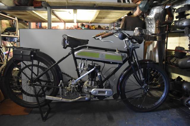 Bild 1/4 von Triumph DUMMY (1916)