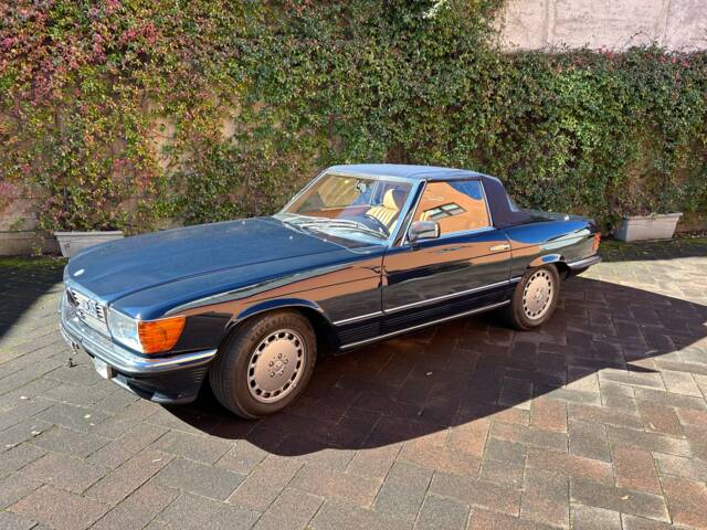 Image 1/51 of Mercedes-Benz 380 SL (1983)