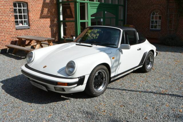 Bild 1/15 von Porsche 911 Carrera 3.2 (1986)