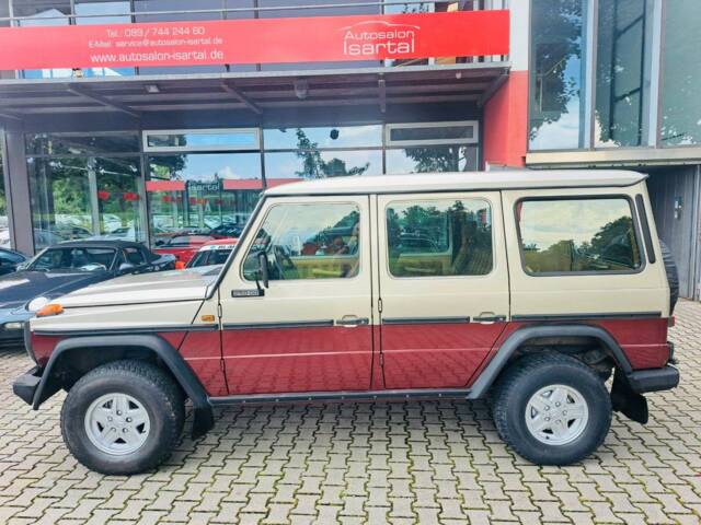 Image 1/19 of Mercedes-Benz 250 GD (LWB) (1987)