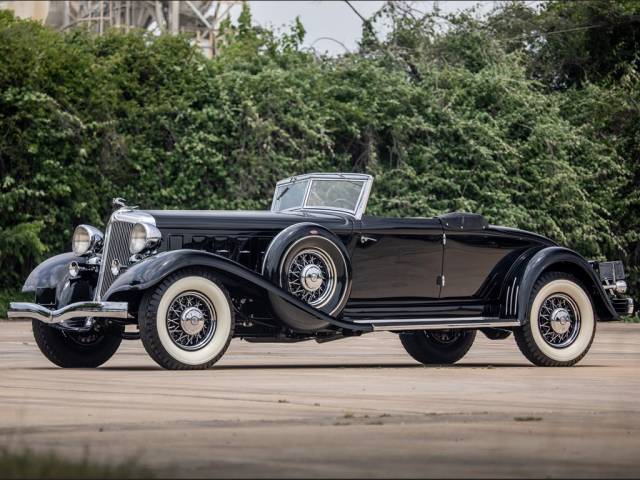 Image 1/50 de Chrysler Imperial CL Roadster Convertible (1933)
