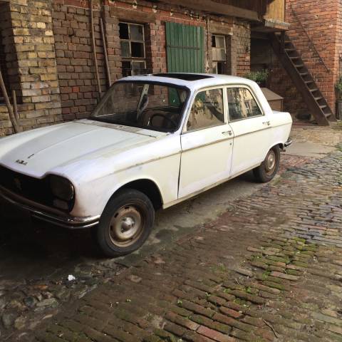 Bild 1/10 von Peugeot 204 (1975)
