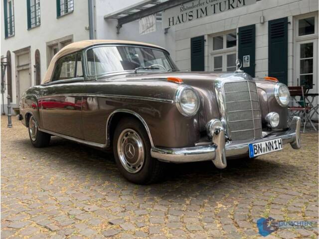 Bild 1/10 von Mercedes-Benz 220 SE Cabriolet (1959)