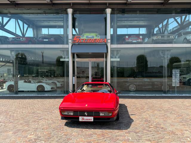 Bild 1/24 von Ferrari 208 GTB Turbo (1987)