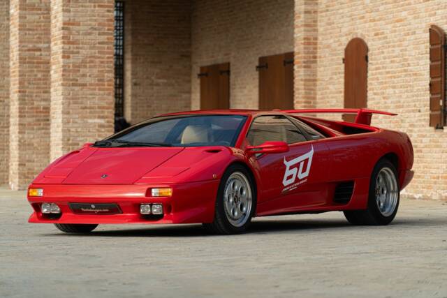 Image 1/50 of Lamborghini Diablo VT (1993)