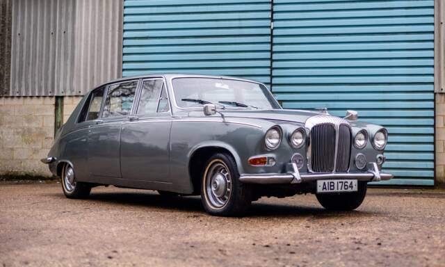 Image 1/41 de Daimler DS 420 (1970)