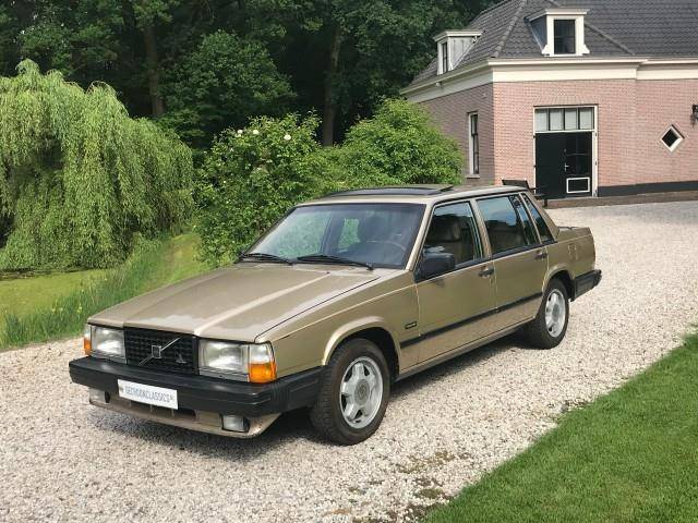 Bild 1/24 von Volvo 740 Turbo (1987)