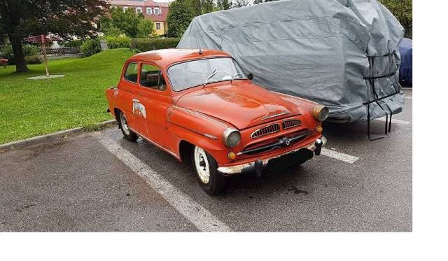 Bild 1/6 von Skoda 440 (1957)